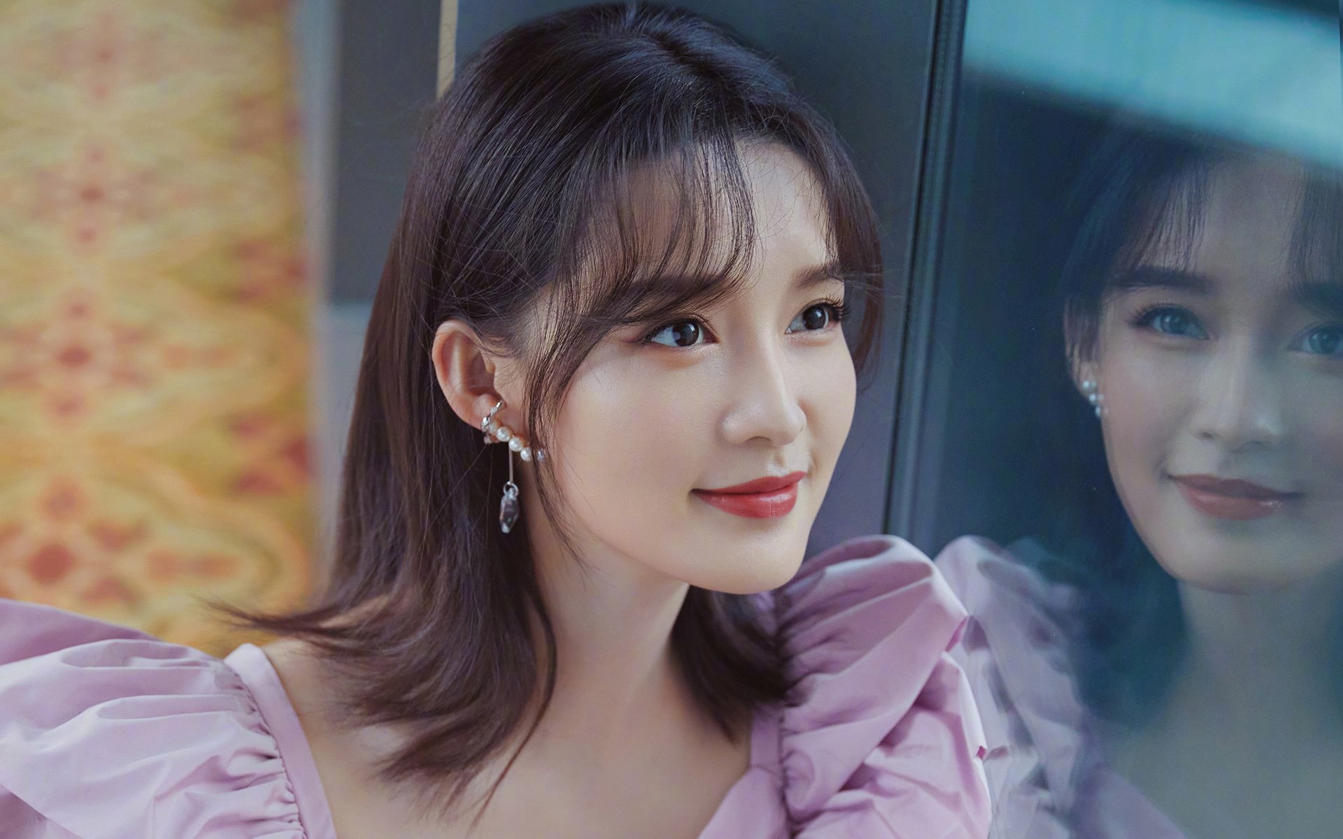 《赛事后花絮：工作人员的辛勤与付出》，比赛后工作人员总结怎么写